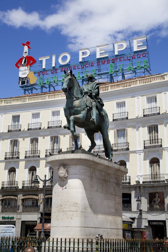 Памятник Карлосу III на Пуэрта дель Соль